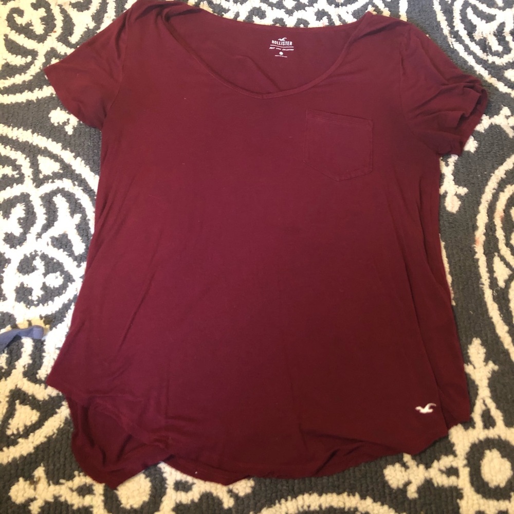burgundy short sleeve Hollister top